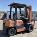 XE NÂNG DẦU 2,5 TẤN TOYOTA 5FD25 74214
