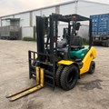 XE NÂNG XĂNG 2 TẤN KOMATSU FG20C-15 581952