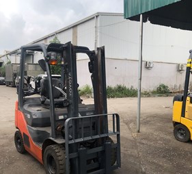 XE NÂNG XĂNG 1.5 TẤN TOYOTA 02-8FG15 8FG18-62823