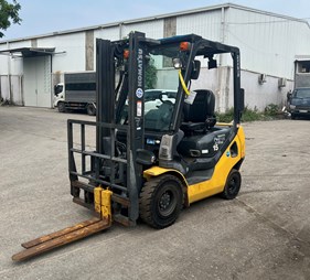 XE NÂNG XĂNG 1.5 TẤN KOMATSU FG15T-21 211826