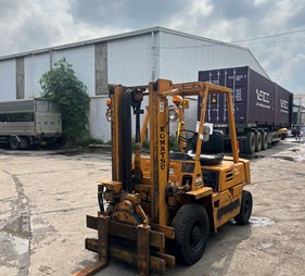 XE NÂNG XĂNG 2 TẤN KOMATSU FG20-7 106573