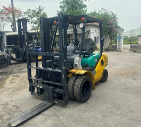 XE NÂNG DẦU 2,5 TẤN KOMATSU FD25C-16 710855