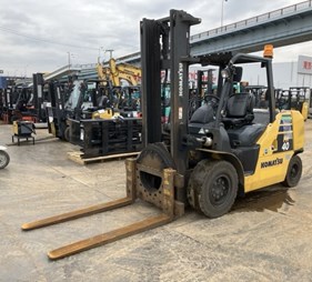XE NÂNG DẦU 4 TẤN KOMATSU FH40-2 140881