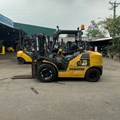 XE NÂNG DẦU 4 TẤN KOMATSU FH40-1 138040