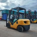 XE NÂNG DẦU 2,5 TẤN KOMATSU FD25C-16 708497