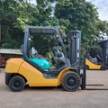 XE NÂNG DẦU 2,5 TẤN KOMATSU FD25C-16 708497