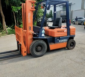 XE NÂNG DẦU 2,3 TẤN TOYOTA  5FD23 5FD25-19968