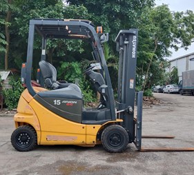 XE NÂNG ĐIỆN 1.5 TẤN KOMATSU FB15-12 854333