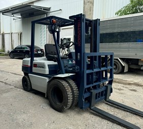 XE NÂNG DẦU 2.5 TẤN KOMATSU FD25-11 330442