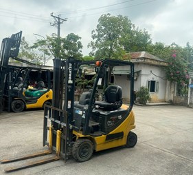 XE NÂNG ĐIỆN 1.5 TẤN KOMATSU FB15-12 852492
