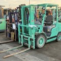 XE NÂNG DẦU 2TẤN MITSUBISHI FDE20T F18D-20545